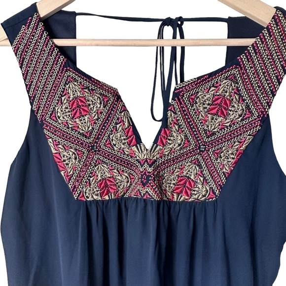 Fifth & Park High Low Dress With an Embroidered/Beaded Neckline Size 12 - Picture 3 of 12